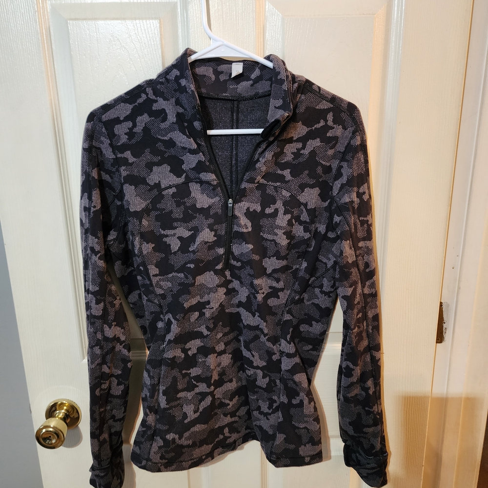 lululemon athletica Black Camo Long Sleeve Top - Picture 4 of 6